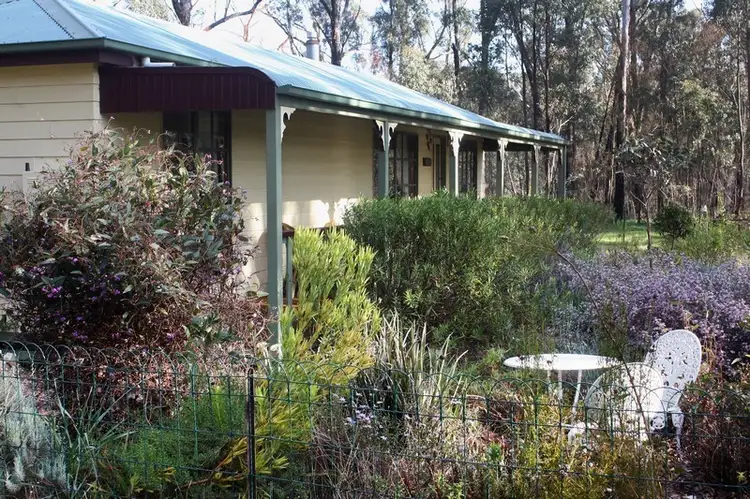 521 Linton Carngham Road, Snake Valley VIC 3351