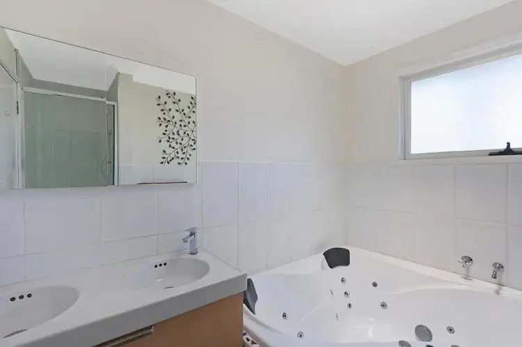 Fifth view of Homely house listing, 18 Oronsay Cres, Diamond Creek VIC 3089
