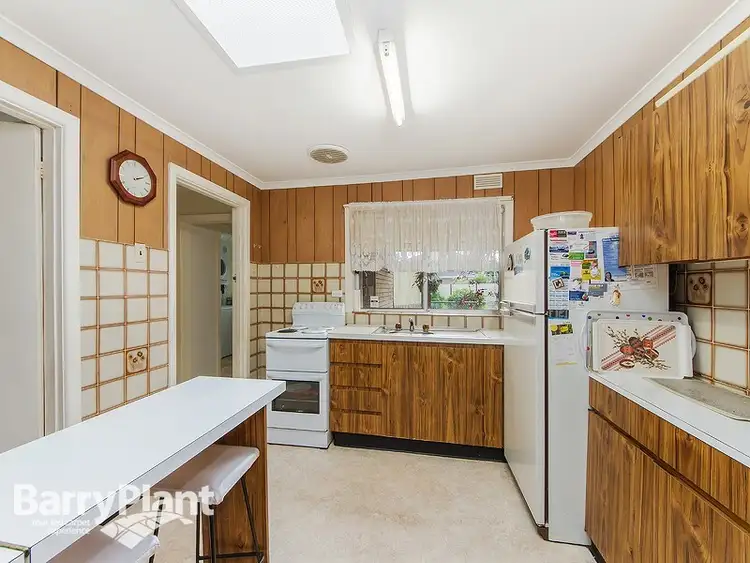 Seventh view of Homely house listing, 15 Vincent Avenue, St Albans VIC 3021
