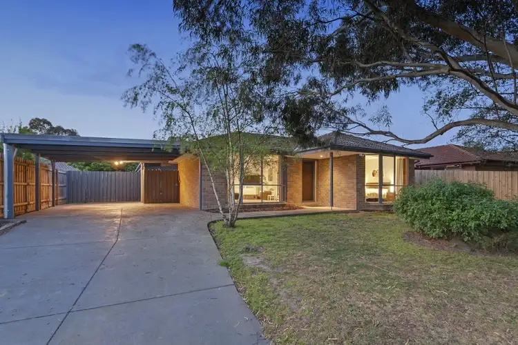 7 Wildwood Walk, Croydon South VIC 3136