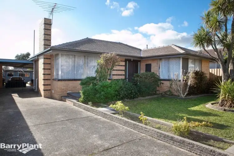 15 Mulgoa Avenue, Dandenong North VIC 3175