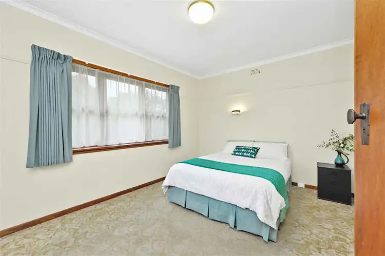 Seventh view of Homely house listing, 2 Muir Crescent, Newington VIC 3350