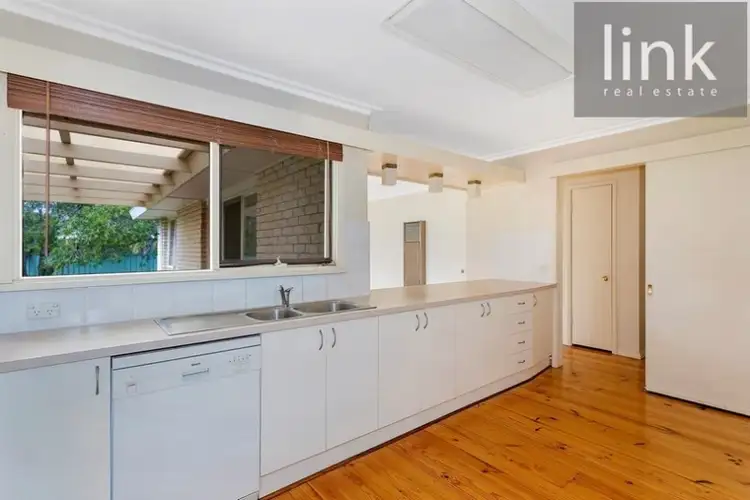 Sixth view of Homely house listing, 802 St James Crescent, North Albury NSW 2640