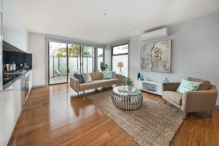 9/11 Railway Crescent, Hampton VIC 3188