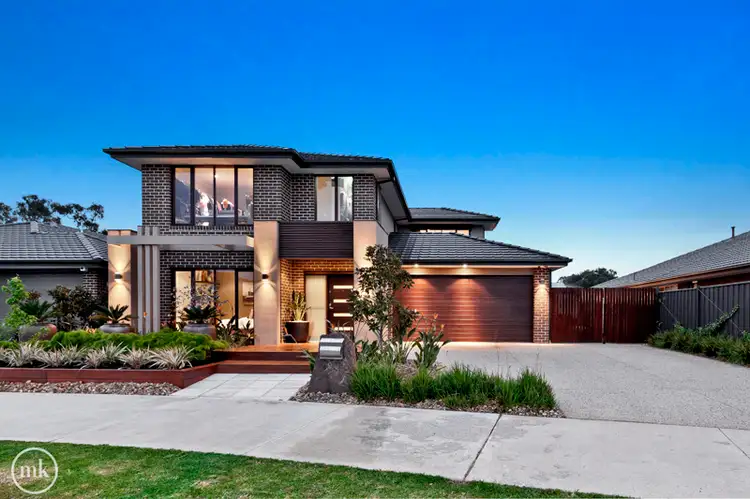 93 Laurimar Boulevard