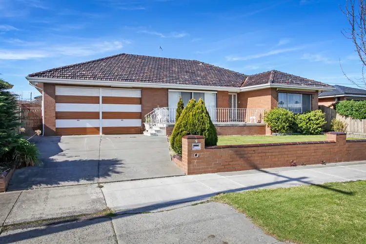 7 Dudley Court, Gladstone Park VIC 3043