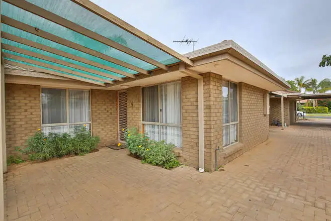 2/18 Etherington Drive, Mildura VIC 3500