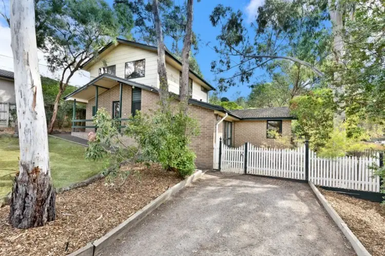 13 Swan Street, Eltham VIC 3095