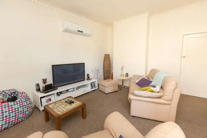 Fourth view of Homely house listing, 33 Walnut Avenue, Mildura VIC 3500