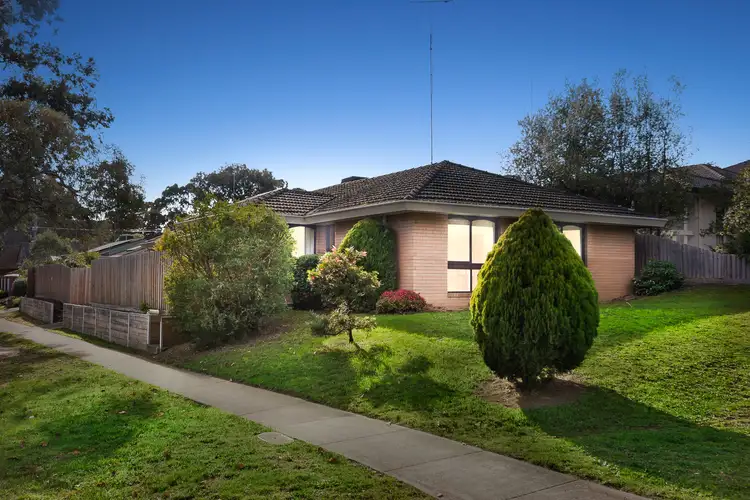53 Stanton Crescent