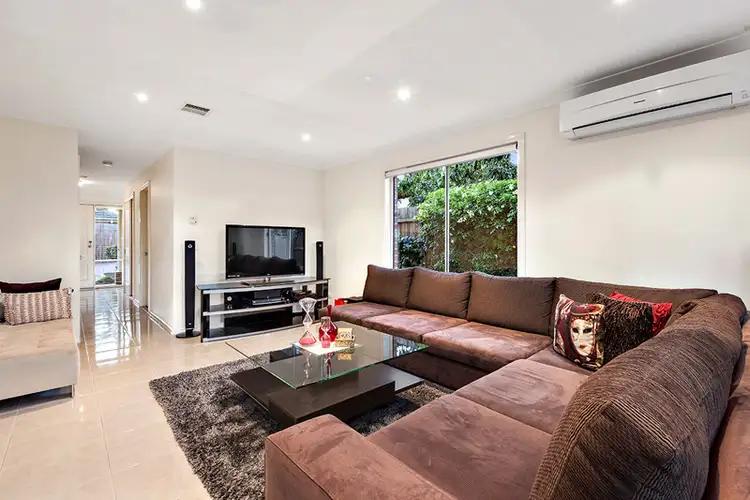 Fourth view of Homely townhouse listing, 2/90 Oriel Road, Ivanhoe VIC 3079
