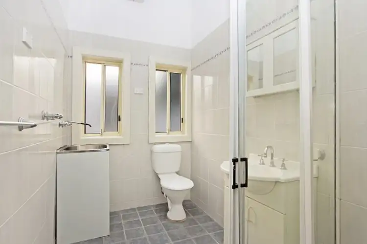 Fifth view of Homely unit listing, 2/82 Weston Street, Harris Park NSW 2150