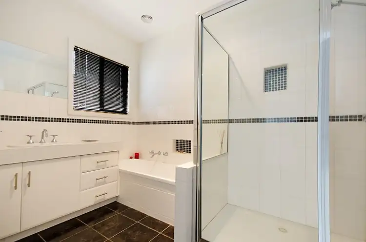 Sixth view of Homely house listing, 7 Bellara Court, Portland VIC 3305