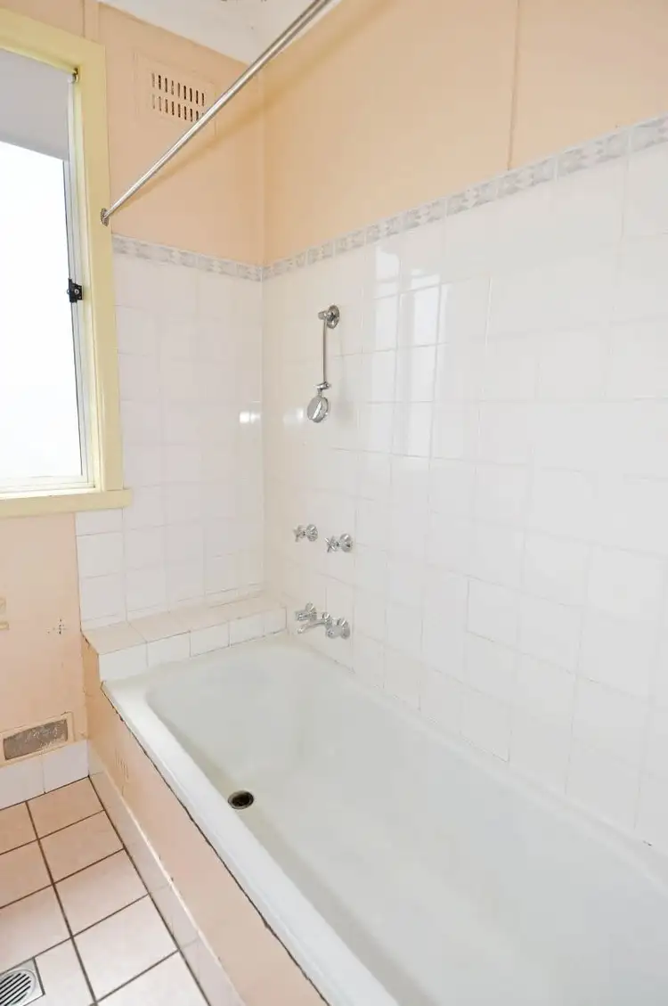 Seventh view of Homely house listing, 3 Parnham Street, West Bathurst NSW 2795