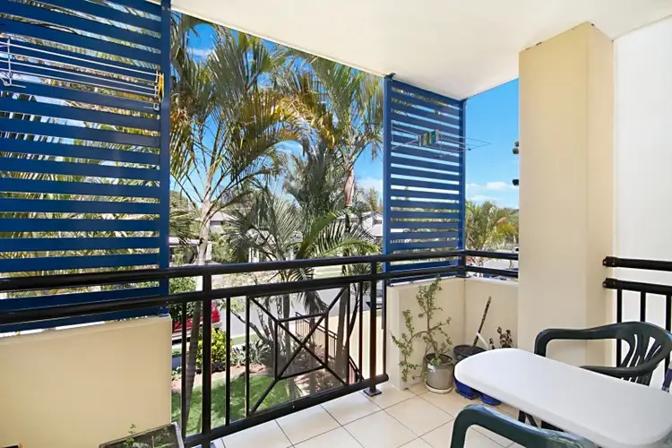 8/48 Coolangatta Road, Kirra QLD 4225
