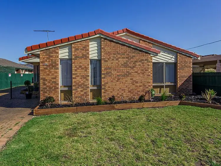 2/125 Main Road East, St Albans VIC 3021