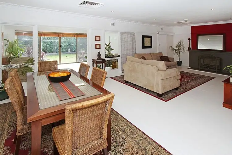 32 Carrington Road, Reservoir VIC 3073