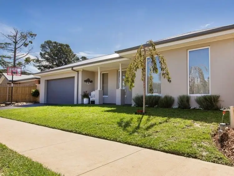 Second view of Homely house listing, 2 Blackwood Court, Balnarring VIC 3926