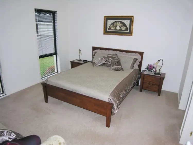 Fifth view of Homely unit listing, 4/10 Weir Street, Sale VIC 3850