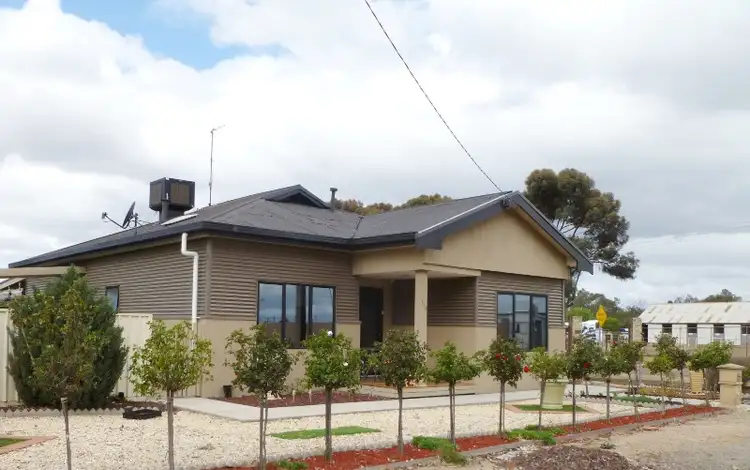 103 Robinson Street, Horsham VIC 3400