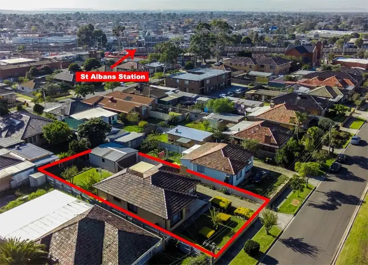 18 Ena Street, St Albans VIC 3021