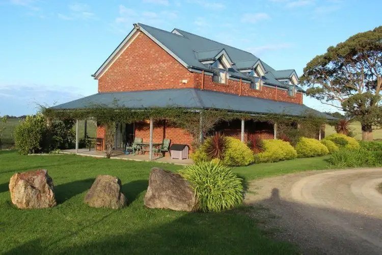 6 Wattle Track, Lake Tyers Beach VIC 3909