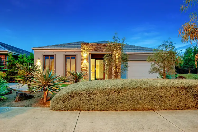 5 Arnolds Creek Boulevard, Melton West VIC 3337