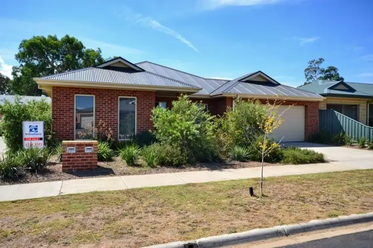 Main view of Homely townhouse listing, 4/77-79 Cambridge Drive, Mansfield VIC 3722