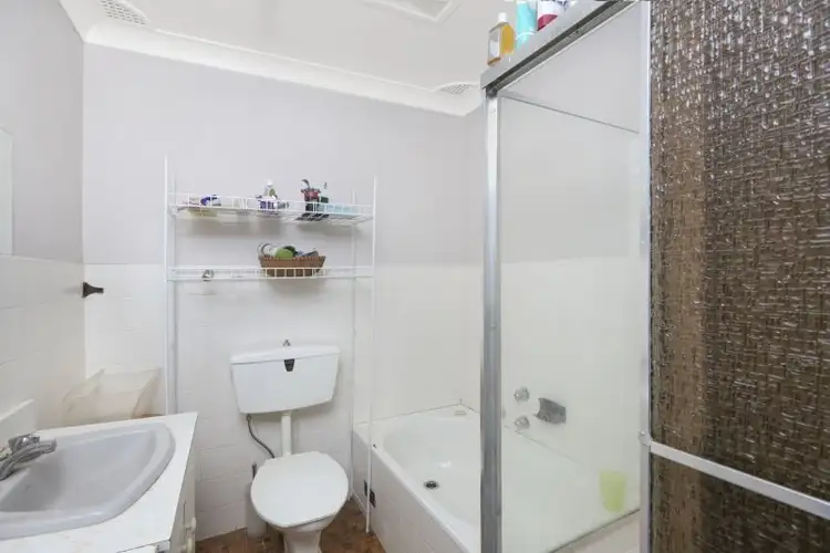 Fourth view of Homely townhouse listing, 4/29-31 Thompson St, Long Jetty NSW 2261