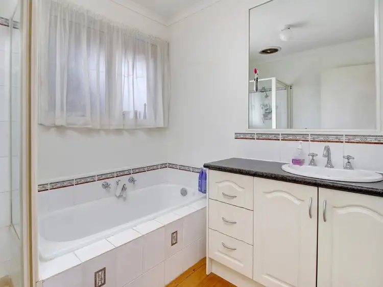 Sixth view of Homely house listing, 7 Emora Court, Frankston VIC 3199