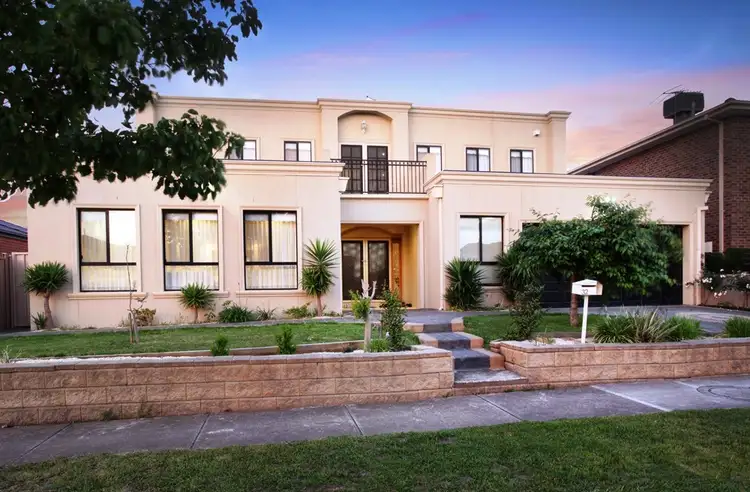 Main view of Homely house listing, 32 Threadneedle Street (Cambridge Gardens), Attwood VIC 3049