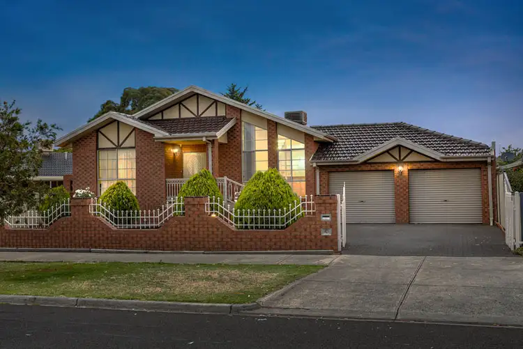3 Ensign Grove, Taylors Lakes VIC 3038