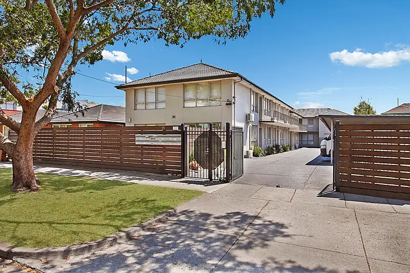 Main view of Homely apartment listing, 10/25 Lillimur Road, Ormond VIC 3204