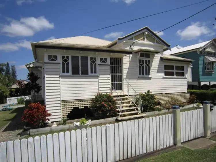 15 Grange Rd, Newtown QLD 4305