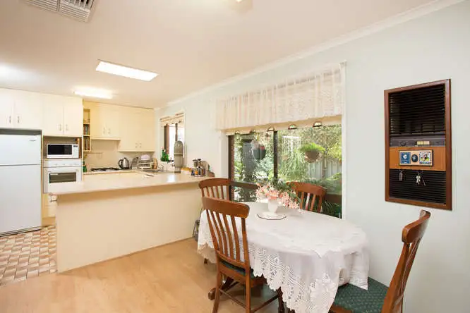Fourth view of Homely house listing, 11 Elinda Court, Red Cliffs VIC 3496