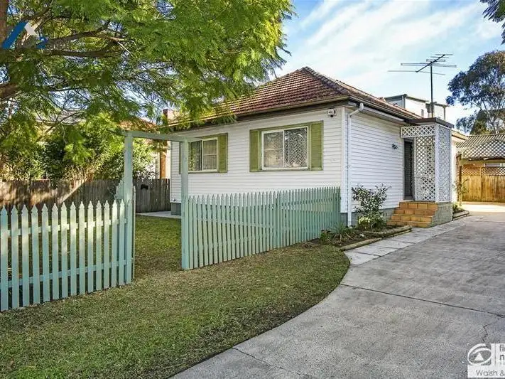 15 Balmoral Road, Northmead NSW 2152