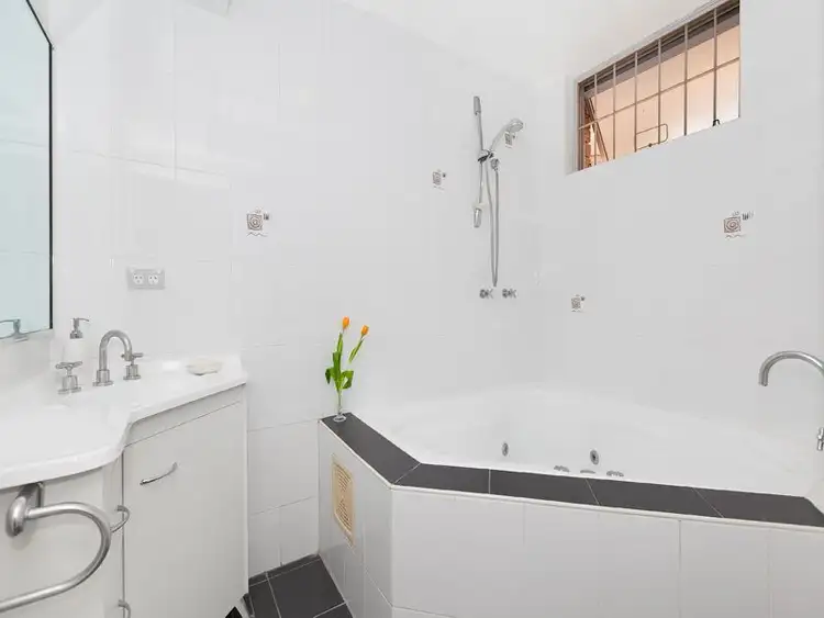 Sixth view of Homely apartment listing, 4/57 Hood Street, Sherwood QLD 4075