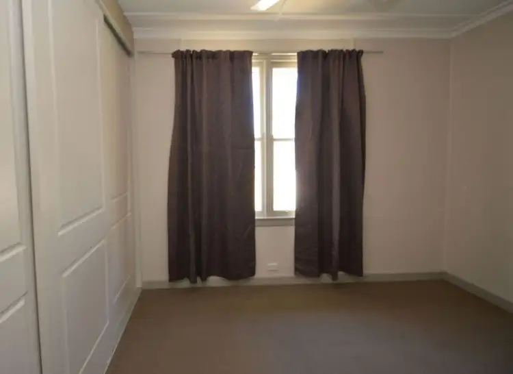 Fifth view of Homely house listing, 10 Manley Crescent, Wangaratta VIC 3677
