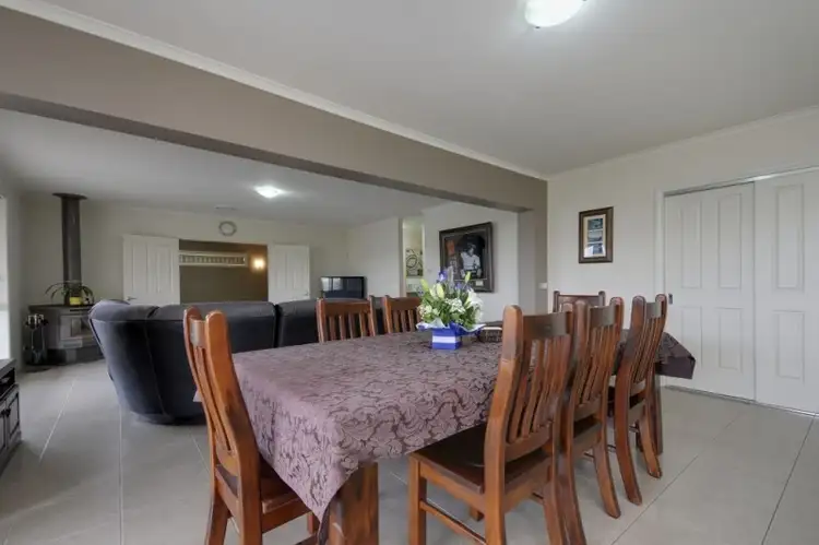 Fifth view of Homely house listing, 10 Sligo Court, Traralgon VIC 3844
