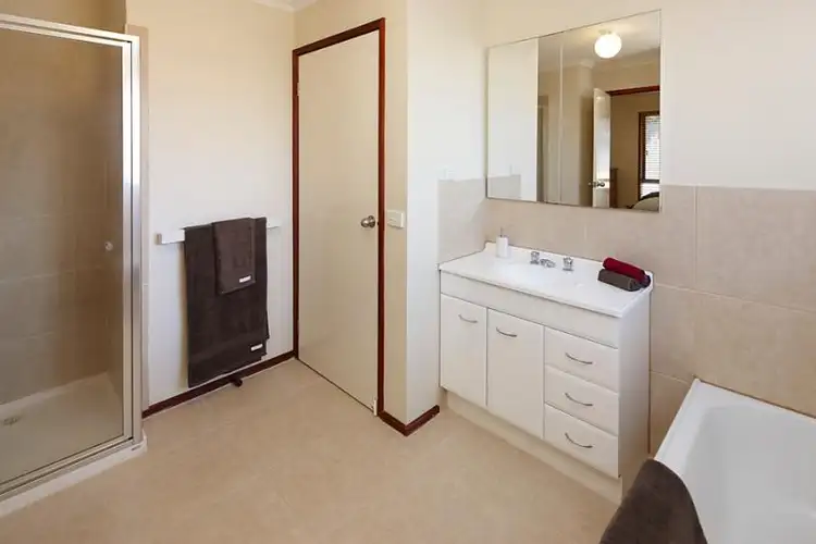 Fifth view of Homely house listing, 8a Wirraway Court, Ashburton VIC 3147