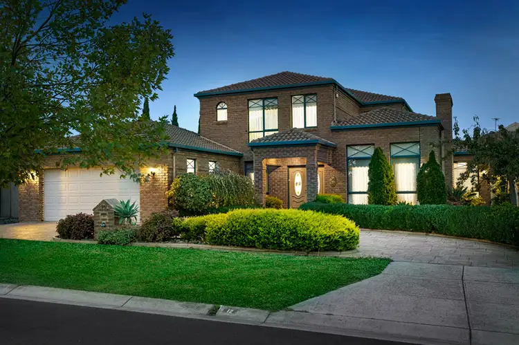 12 Stirling Court, Hillside VIC 3037