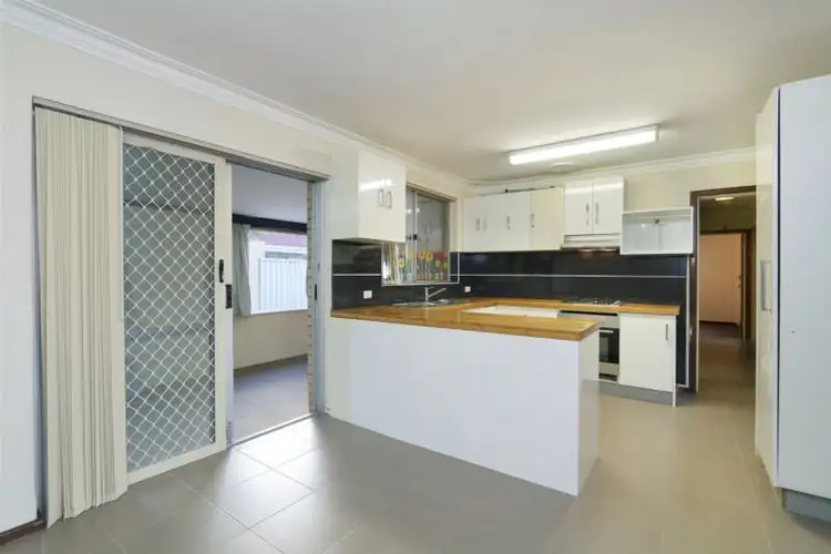 Fifth view of Homely house listing, 21 Parklands Square, Riverton WA 6148