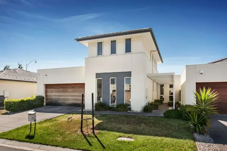76 Signature Boulevard, Sanctuary Lakes VIC 3030
