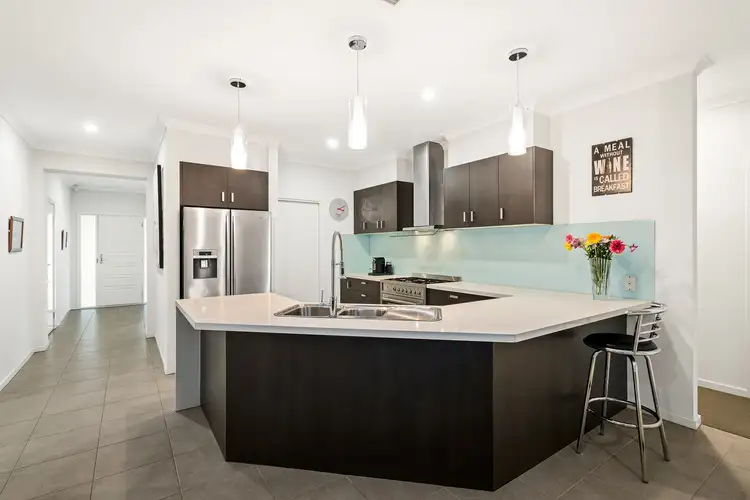 Second view of Homely house listing, 32 Dargo Crescent, Doreen VIC 3754
