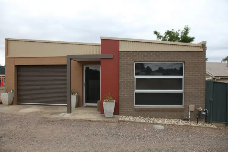1 20 MARKET STREET, Eaglehawk VIC 3556