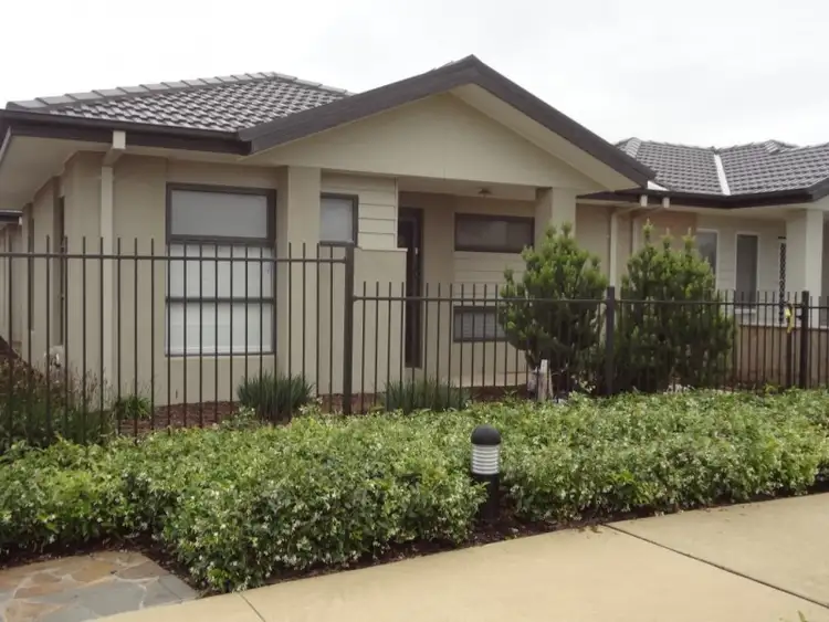 2 Penley Lane, Sandhurst VIC 3977