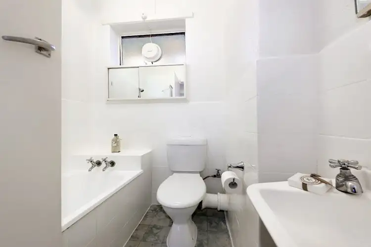 Fifth view of Homely apartment listing, 5/35a Grandview Grove, Prahran VIC 3181