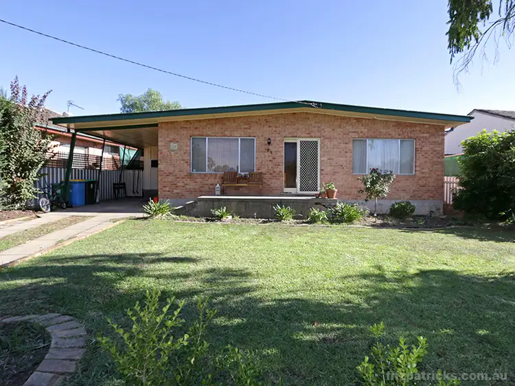 63 Tichborne Crescent, Kooringal NSW 2650