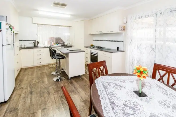 Third view of Homely house listing, 2 Searle Court, Wangaratta VIC 3677