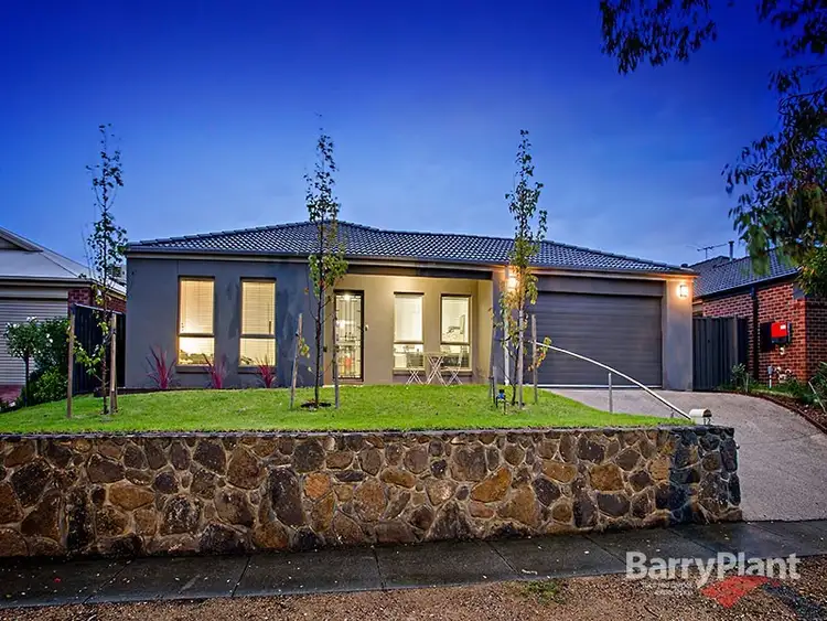 12 Murdeduke Crescent, Wyndham Vale VIC 3024
